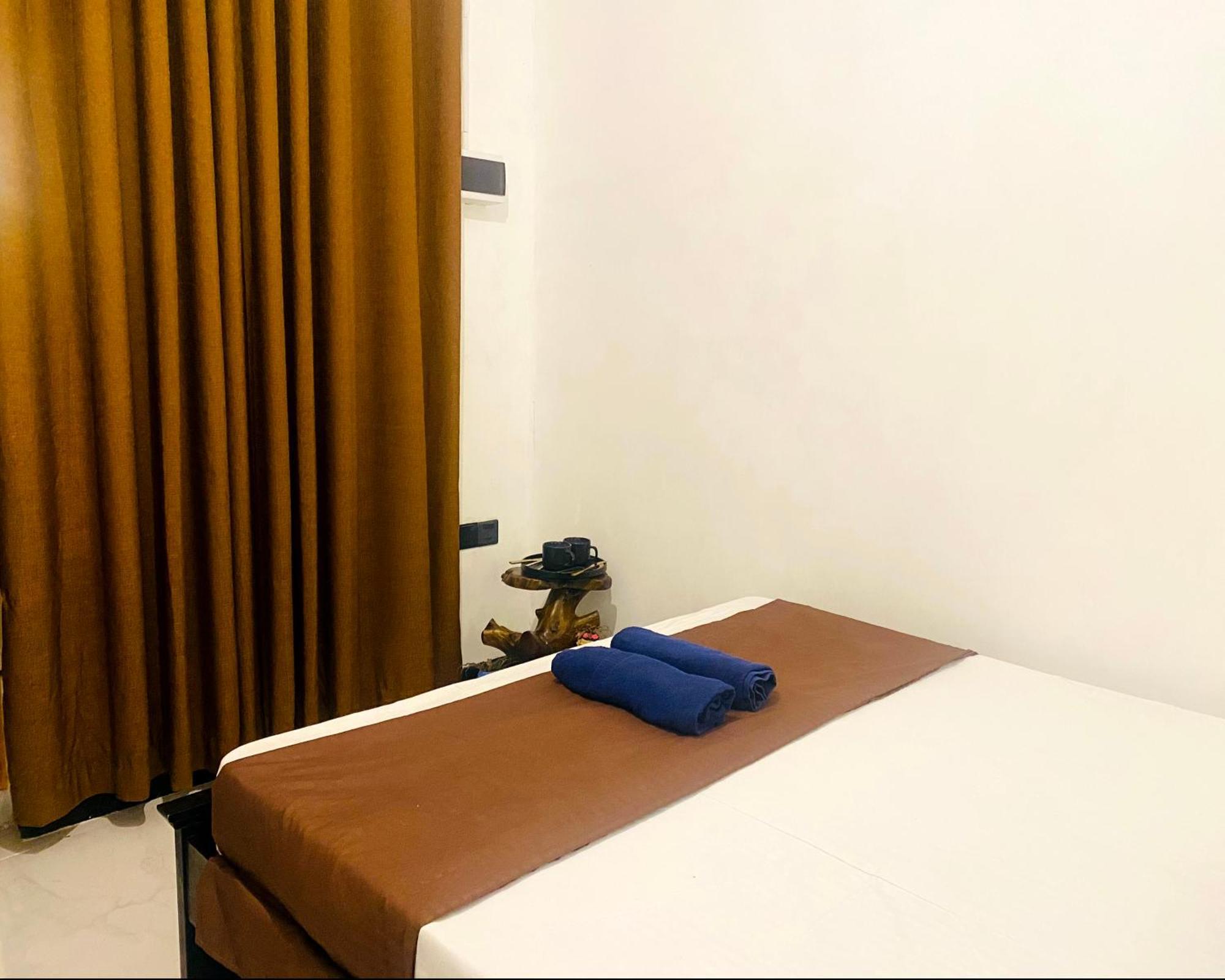 Fly Infinity - Home Stay Kandy Buitenkant foto