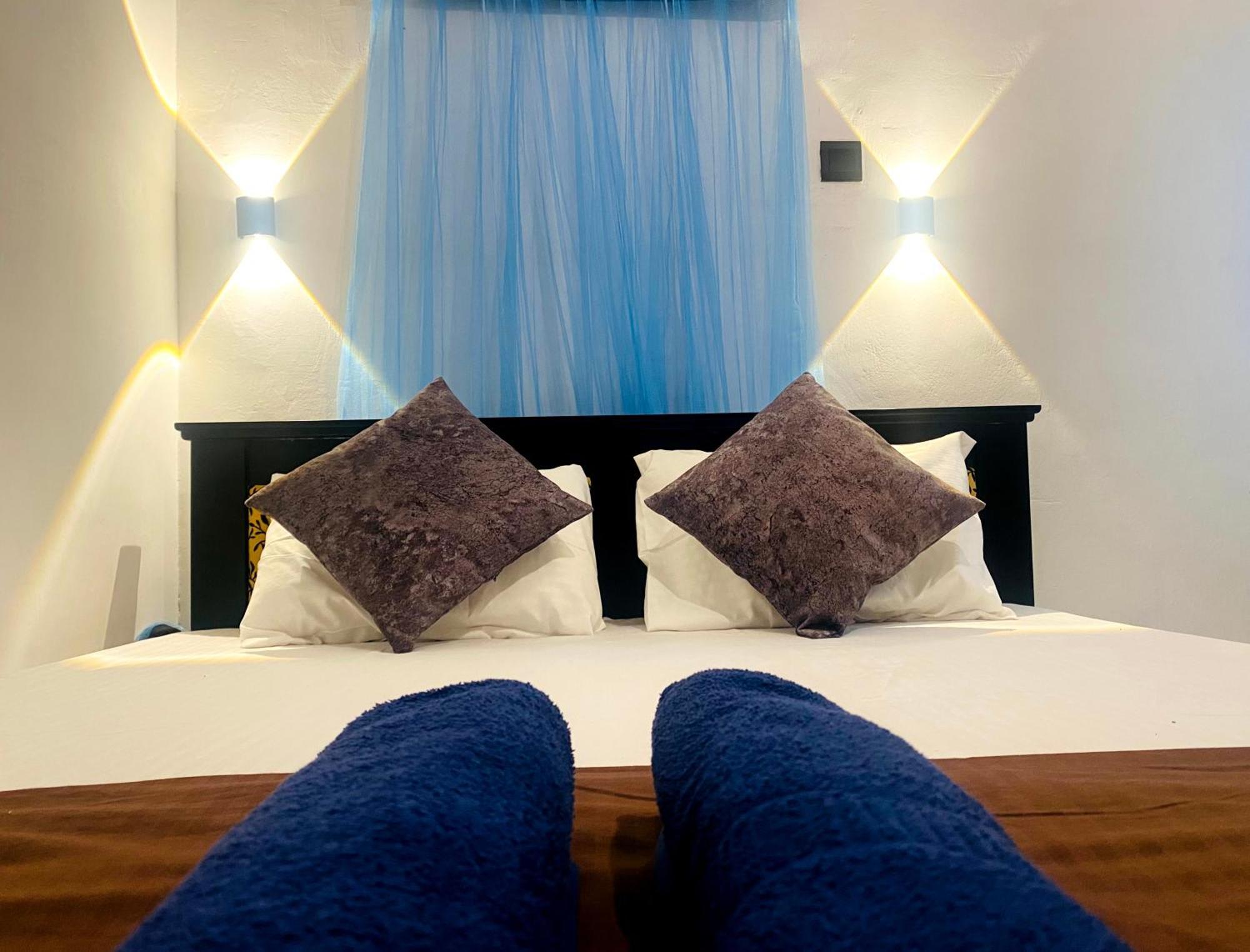 Fly Infinity - Home Stay Kandy Buitenkant foto