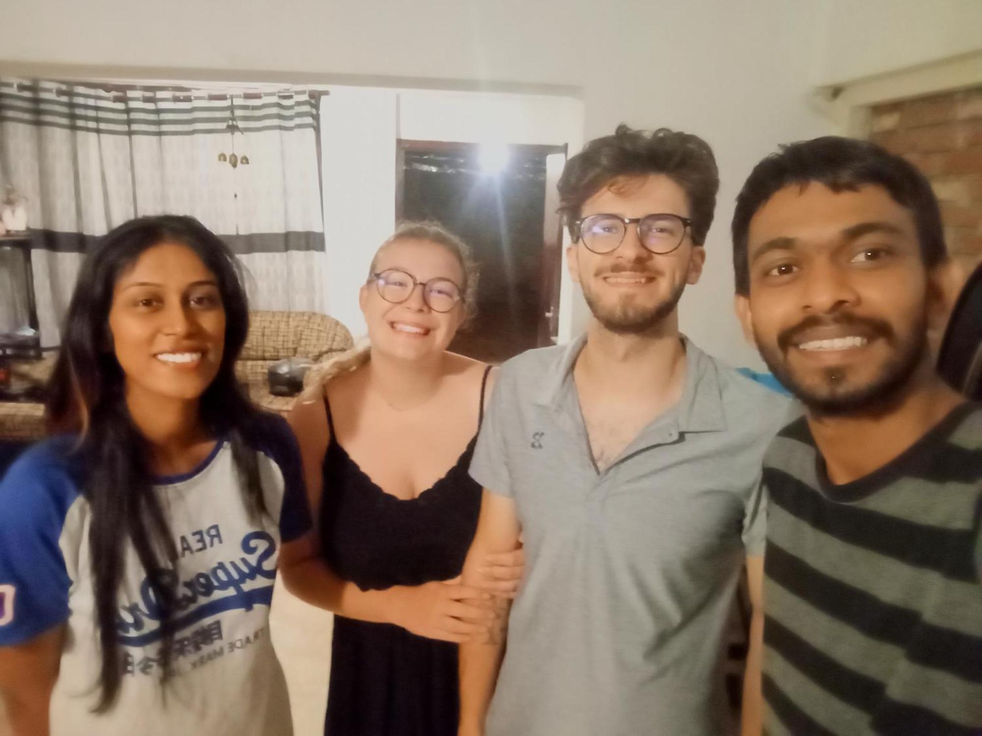 Fly Infinity - Home Stay Kandy Buitenkant foto